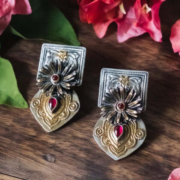 Vaibhava Earrings (EVAI12)